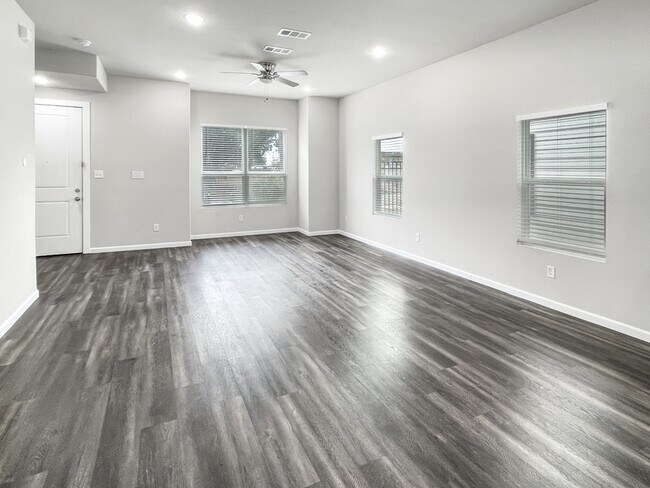 Foto del edificio - 3213 Chenault St
