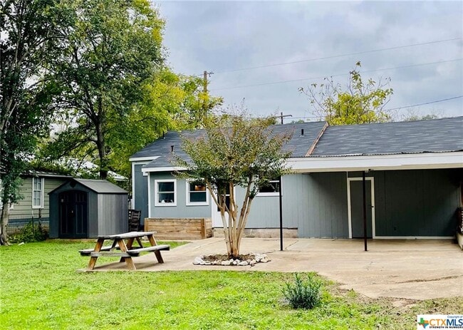 Building Photo - 1335 Belvin St