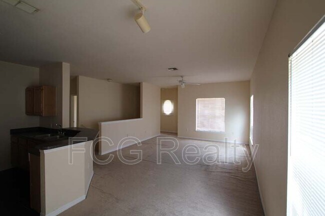 Building Photo - 5953 Westgate Dr
