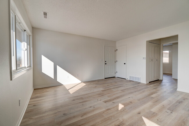 Building Photo - 922 Boston Way