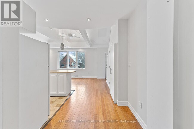 Photo du bâtiment - 546 Eglinton Ave E