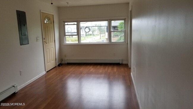 Foto del edificio - 702 Edmunds Ave