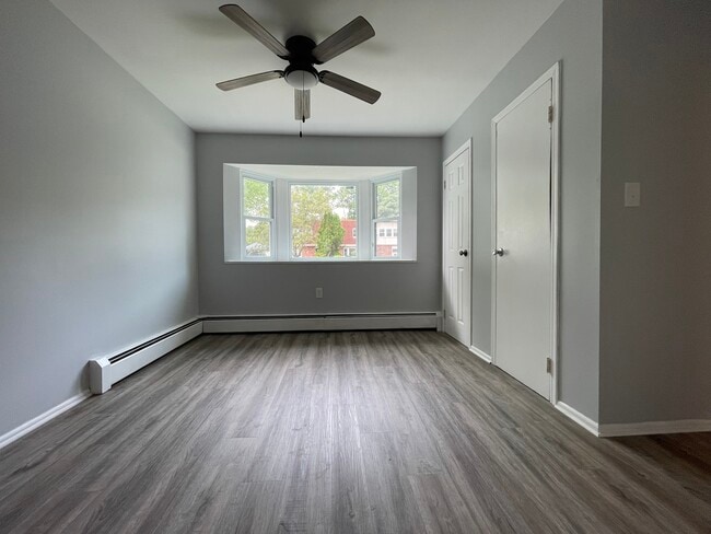 Building Photo - 47 Sarah Ln