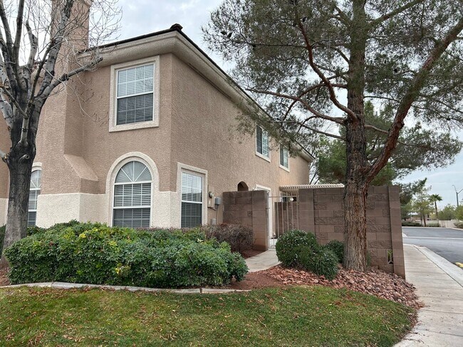 Foto del edificio - 2 story townhouse