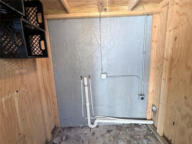 Building Photo - 2240 Jungle St