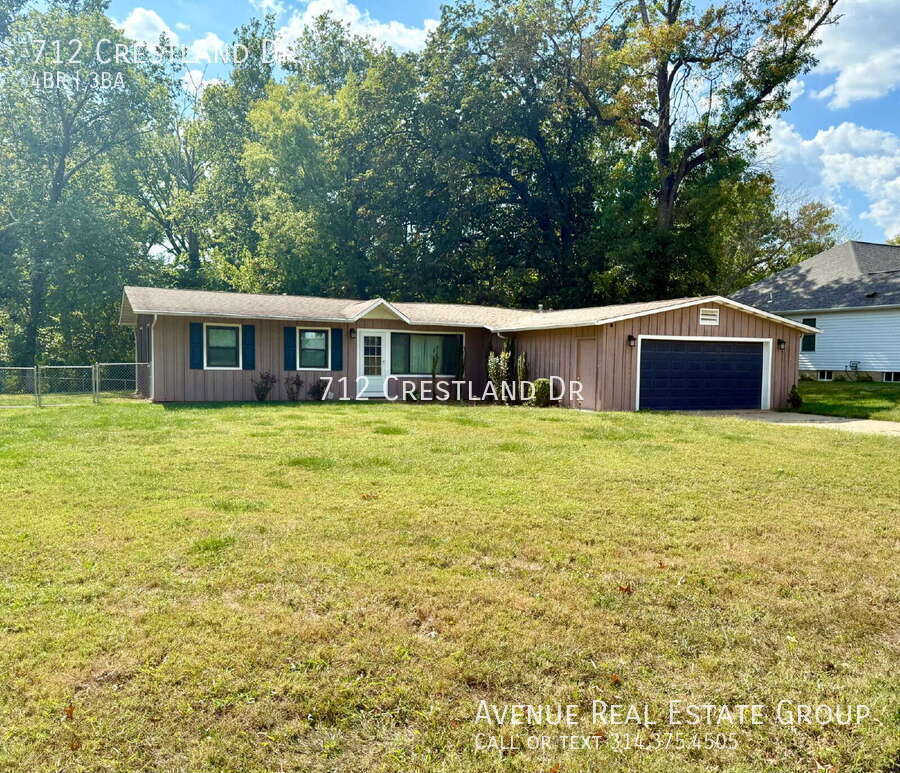 Primary Photo - 712 Crestland Dr