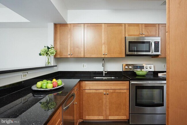 Building Photo - 5700 Chapman Mill Dr