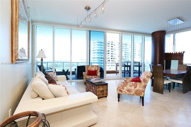 Foto del edificio - 100 South Pointe Dr