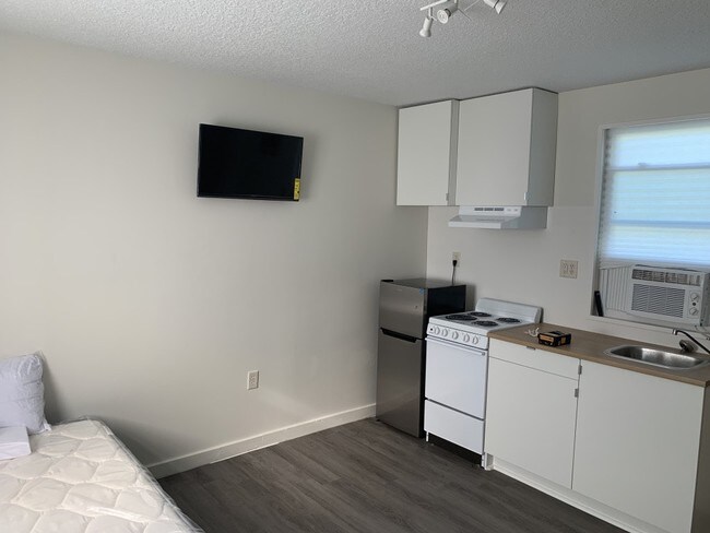 Foto del edificio - 1380 East Duval Street, Unit 4