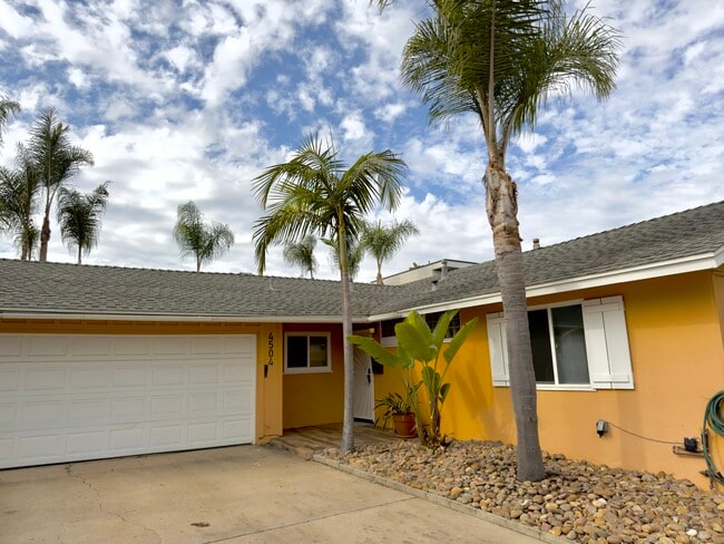 Building Photo - 4504 Moraga Ave