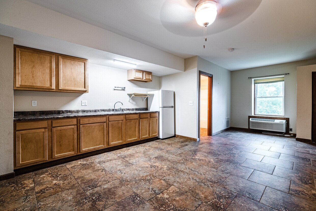 Foto principal - 685 W 5th St