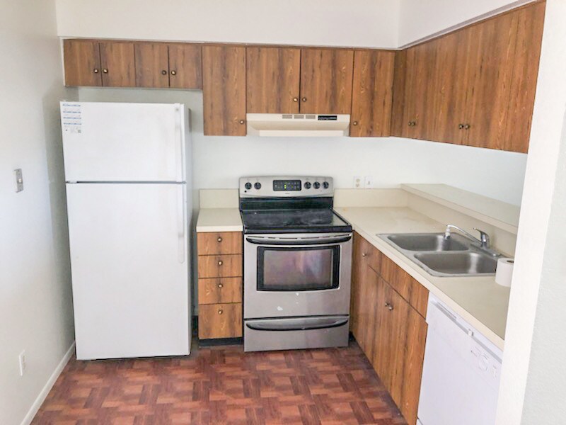 Primary Photo - 6660 E Main St