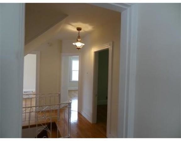 Foto del edificio - ROOM FOR RENT - Walk to Brighton Center