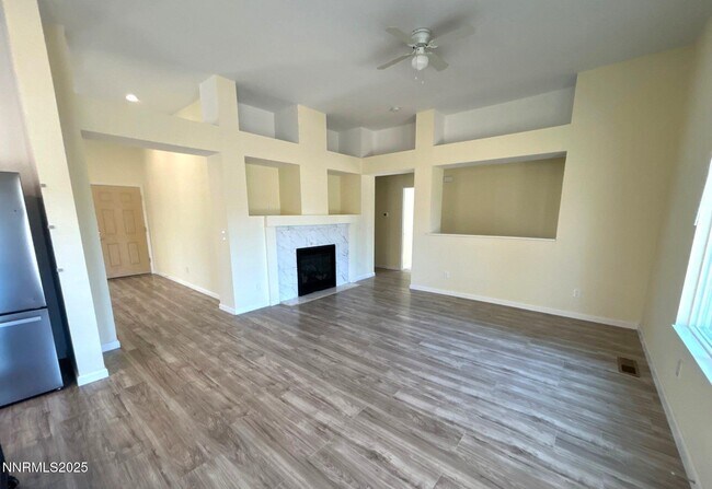 Foto del edificio - 5380 Twin Creeks Dr