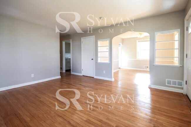 Foto del edificio - Unlock life's next chapter