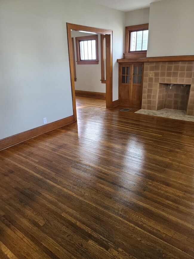 Foto del edificio - 111 Haldy Ave