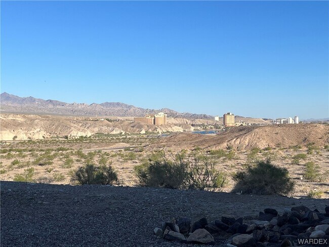 Building Photo - 2022 Merrill Ln