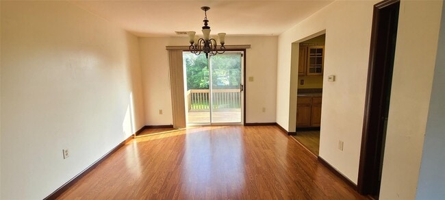 Building Photo - 21 Zugibe Ct