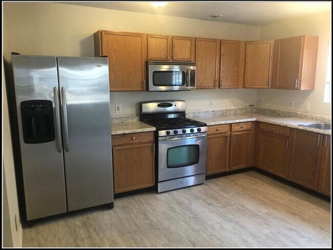 Building Photo - 12239 Maize Dr