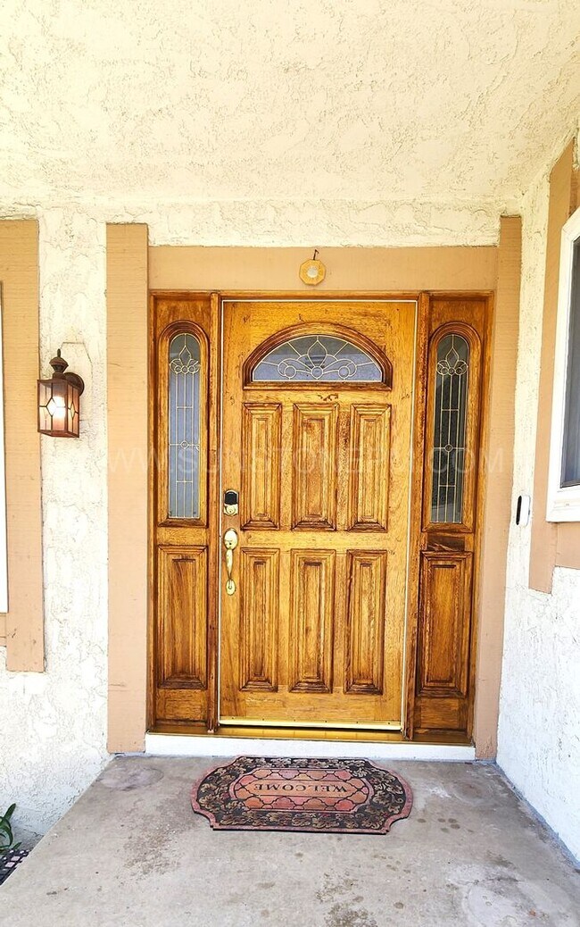 Foto del edificio - Great 4 bedrooms 2 baths