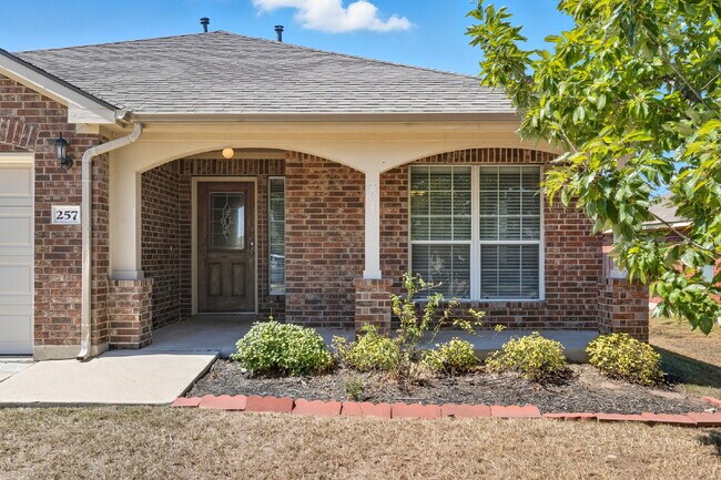 Foto del edificio - 3 Bedroom in Kyle with Fresh Paint Through...
