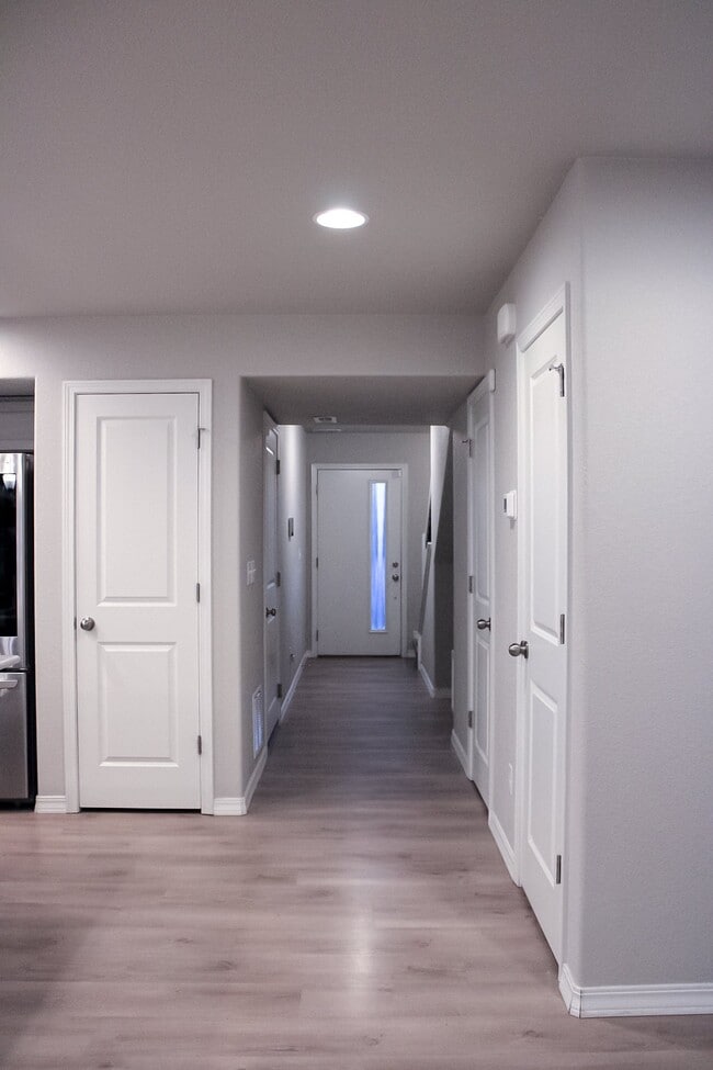 Building Photo - 4159 Samaritan Lp