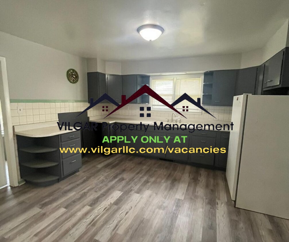 Primary Photo - This is Home! 3 bedrooms, 1.5 bath house i...