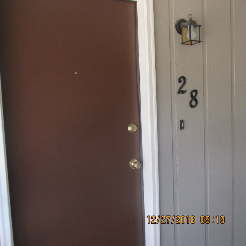 Primary Photo - 4 Rainbow Dr