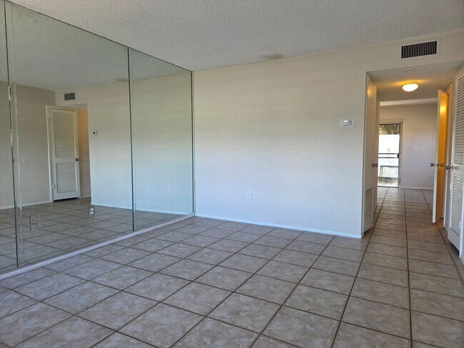 Foto del edificio - NEW PRICE / Summer Lakes-N Tamiami Trail