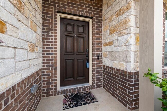 Foto del edificio - 5813 Arbia Ln
