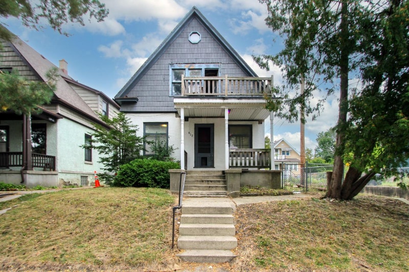 Building Photo - 812 E Burleigh St