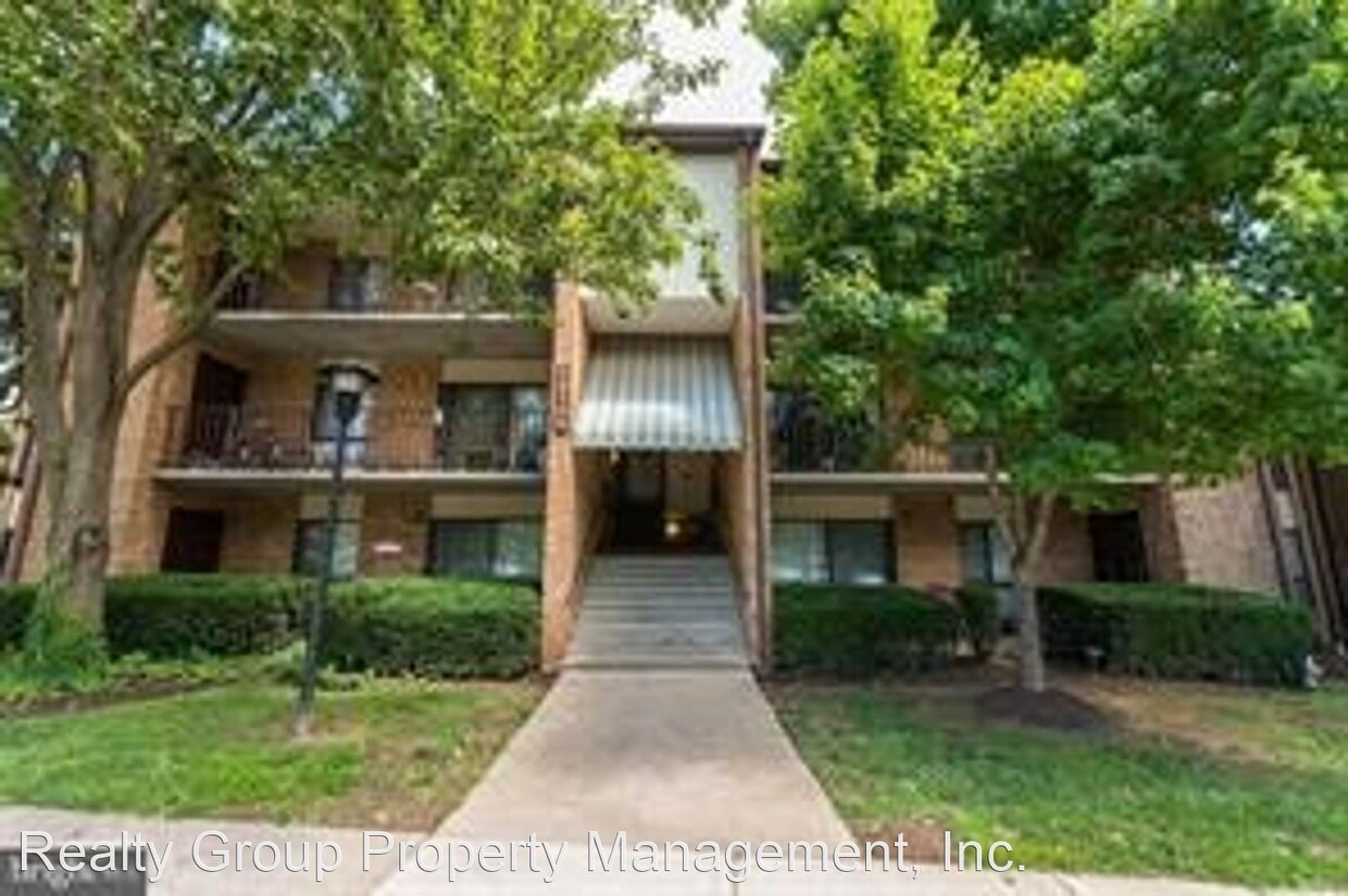 3 br, 2 bath House 13145 DAIRYMAID DR 303 House Rental in