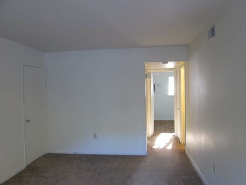 Foto del edificio - 1575 Briarfield Rd