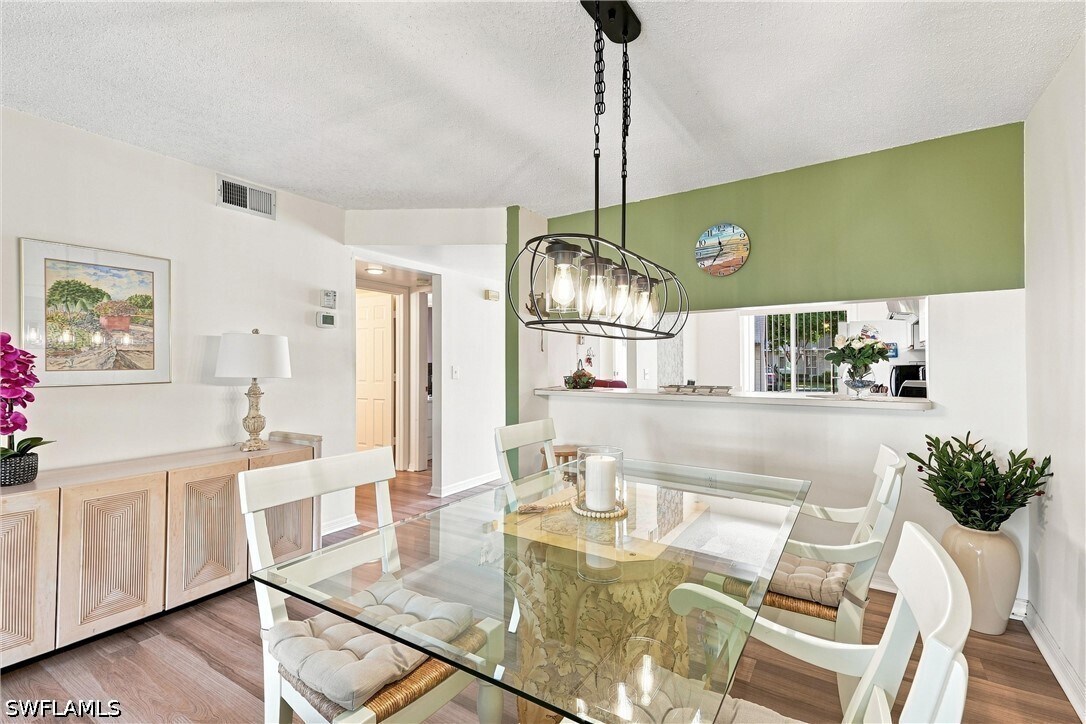 Foto del edificio - 3062 Sandpiper Bay Cir