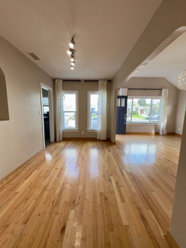 Building Photo - 33rd Triplex