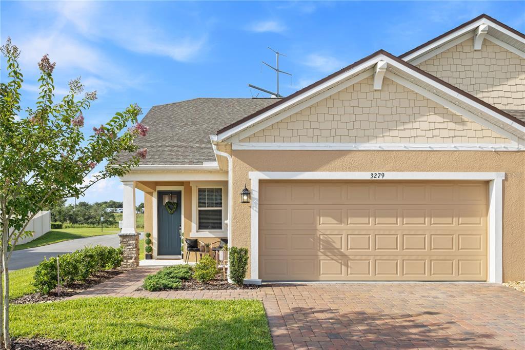 Foto principal - 3279 Canna Lily Pl