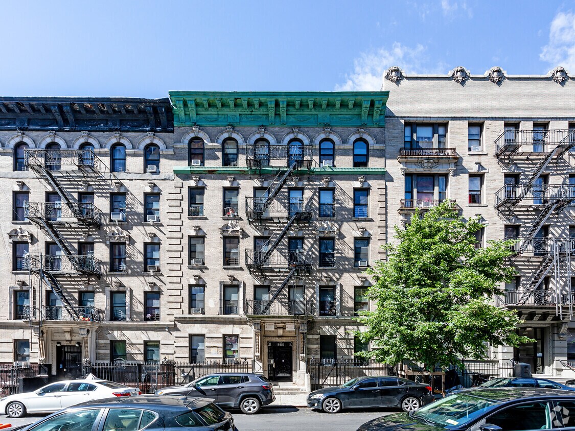 Building Photo - 504-506 W 180th St