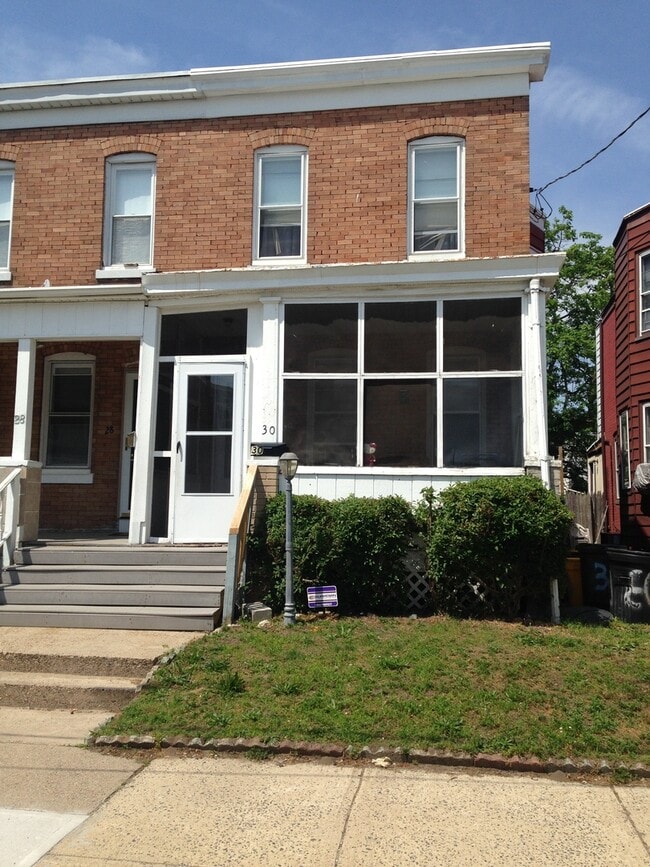 Building Photo - 30 Victor Ave