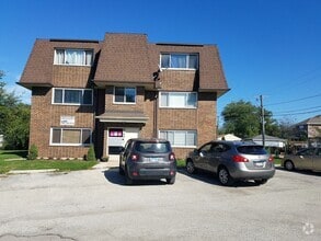 Building Photo - 8149 Ogden Ave