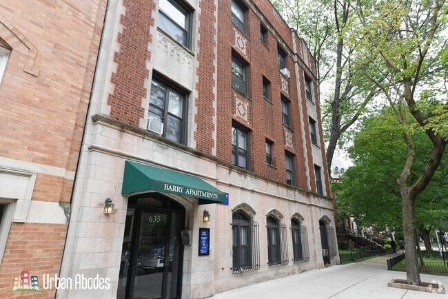 Building Photo - 604 W Barry Ave