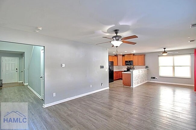 Foto del edificio - 315 Connor Ct