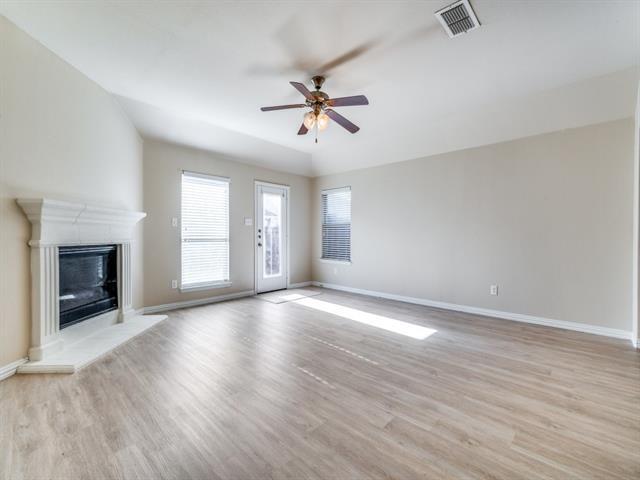 Building Photo - 801 Silver Moon Dr