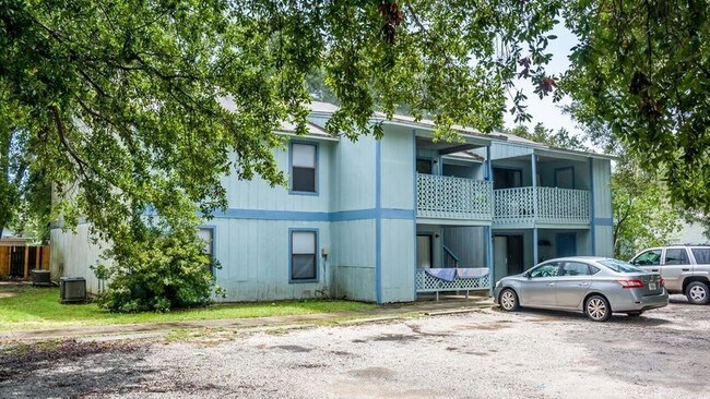 Building Photo - 7116 Pearson Rd