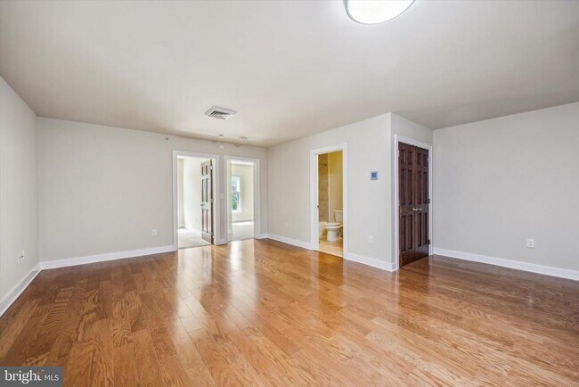 Building Photo - 3 N SYCAMORE St