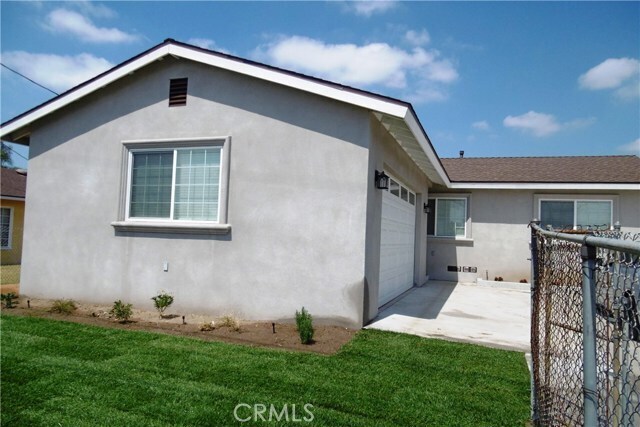 Building Photo - 15785 Maplegrove St