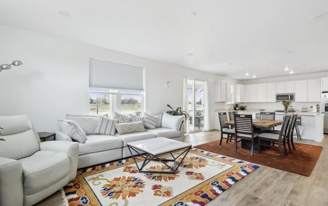 Foto del edificio - 4 Bed 4 Bath Single Family Home in Erie- A...