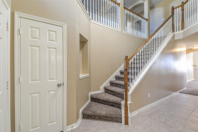 Foto del edificio - 2223 Plum Square Ct