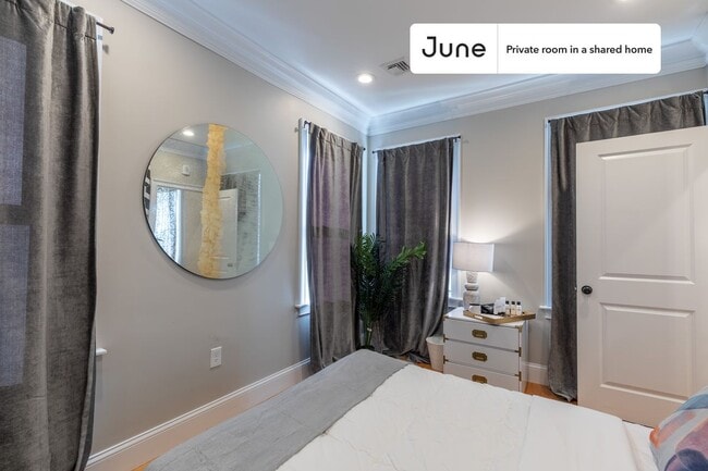 Building Photo - Room in Shared 3 bed/1 bath home in North End