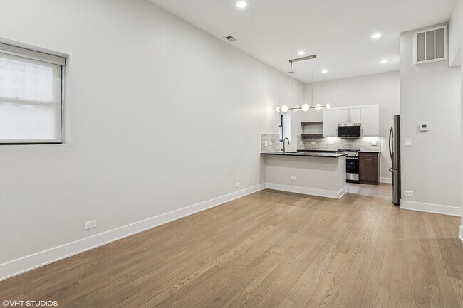 Foto del edificio - 2119 N Clark St