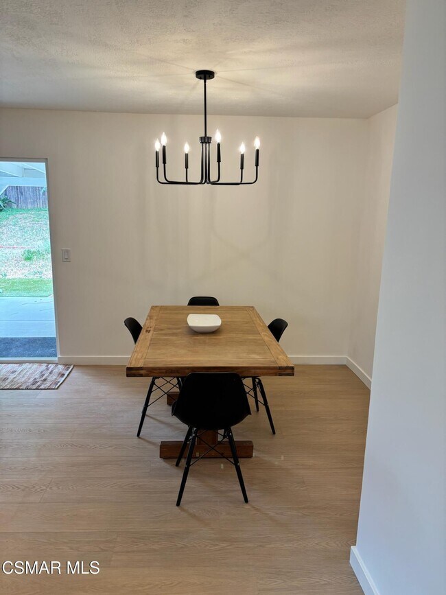 Foto del edificio - 1095 Calle Jazmin